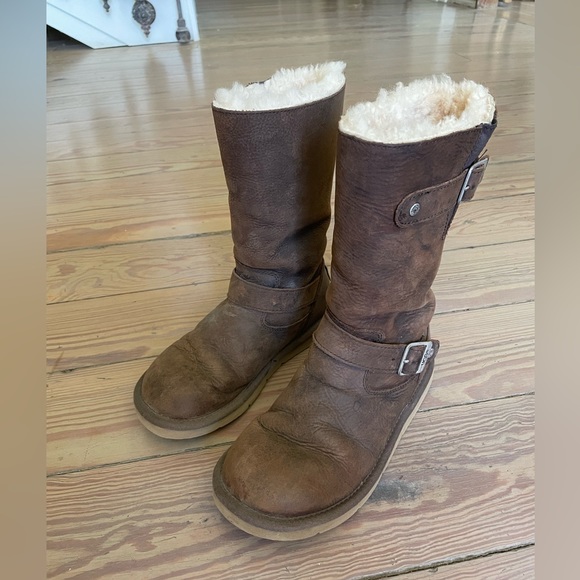 UGG Kensington Brown Leather Boots with Shearling Lining - Size 6 - Picture 9 of 14